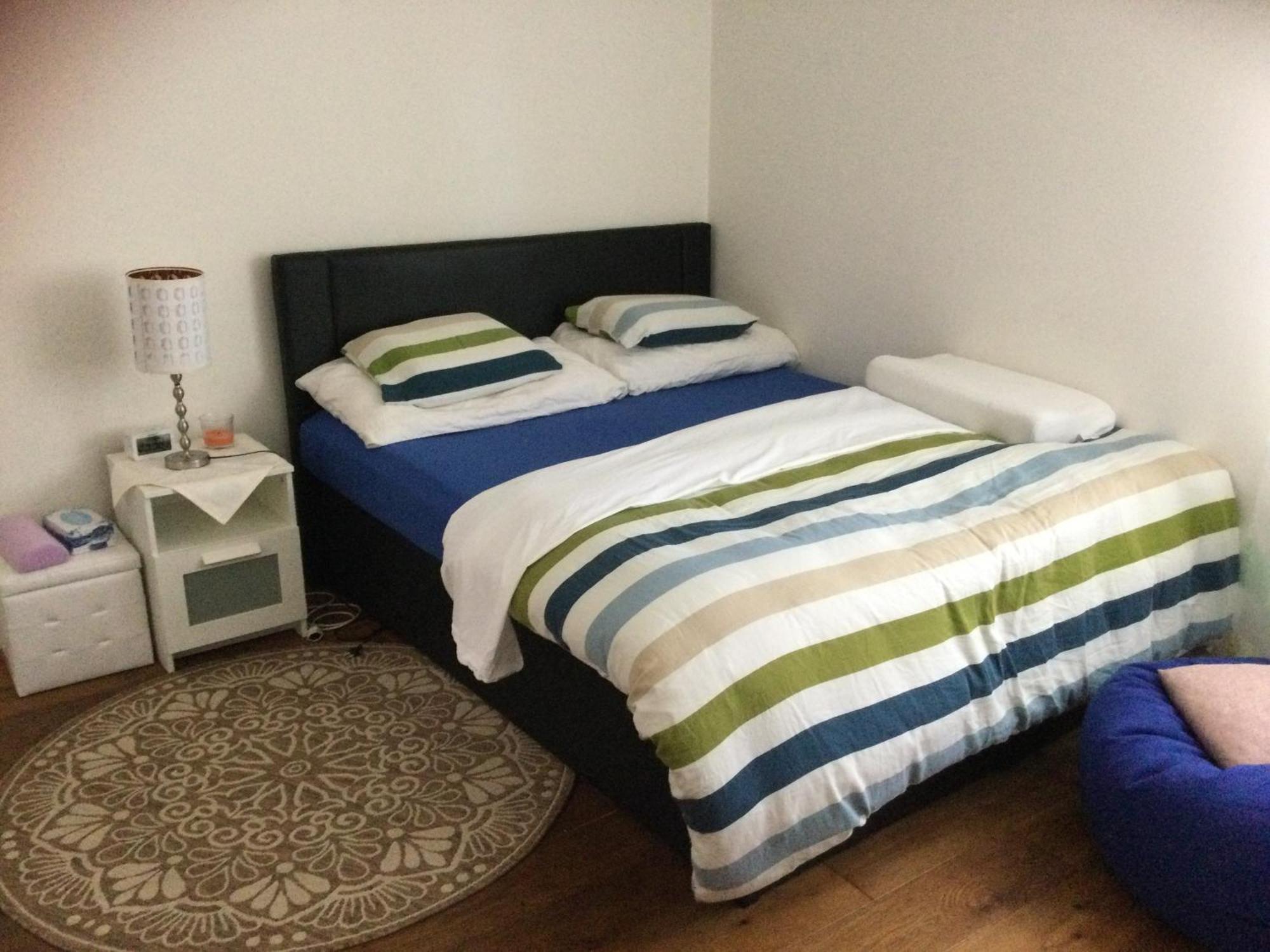 Chambre Spacieuse Et Confortable Avec Ecran Plat Oetwil an Der Limmat Exterior foto